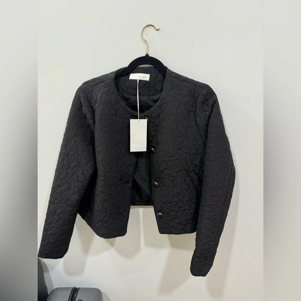 Zara round neck
